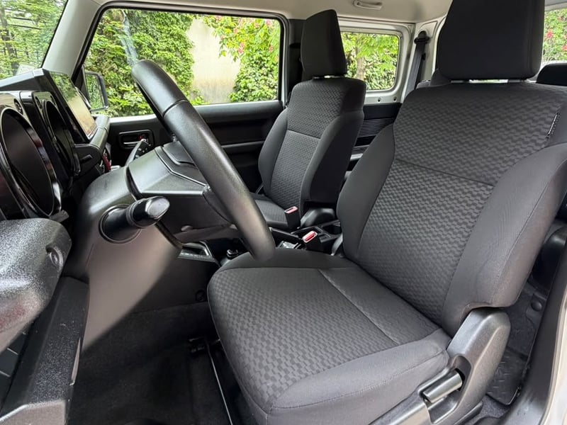 Suzuki JIMNY 1.5 GLX AT 4X4 2023 - Imagen 11 de 20