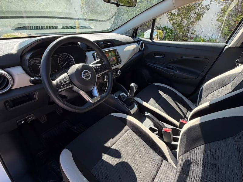 Nissan VERSA ADVANCE MT 2023 - Imagen 9 de 19