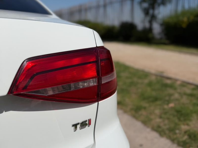 Volkswagen BORA 1.4 TSI ADVANCE 2015 - Imagen 9 de 20