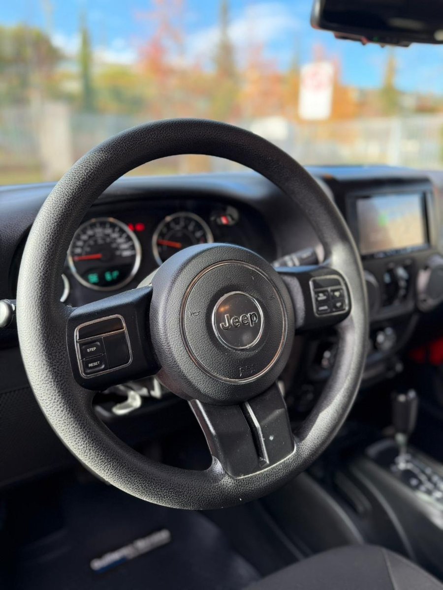 JEEP WRANGLER SPORT UNLIMITED 2018 - Imagen 16 de 18