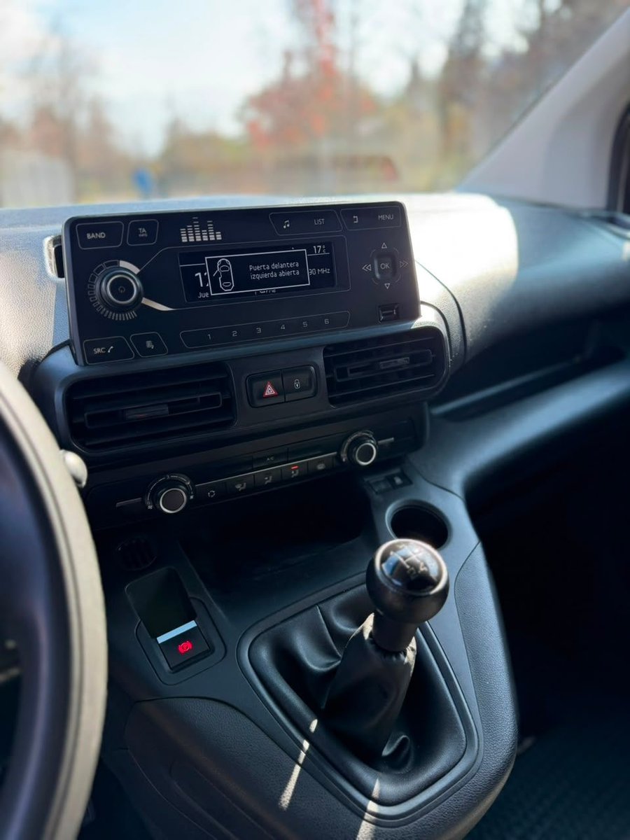 CITROËN BERLINGO 1.6 HDI 2022 - Imagen 15 de 20