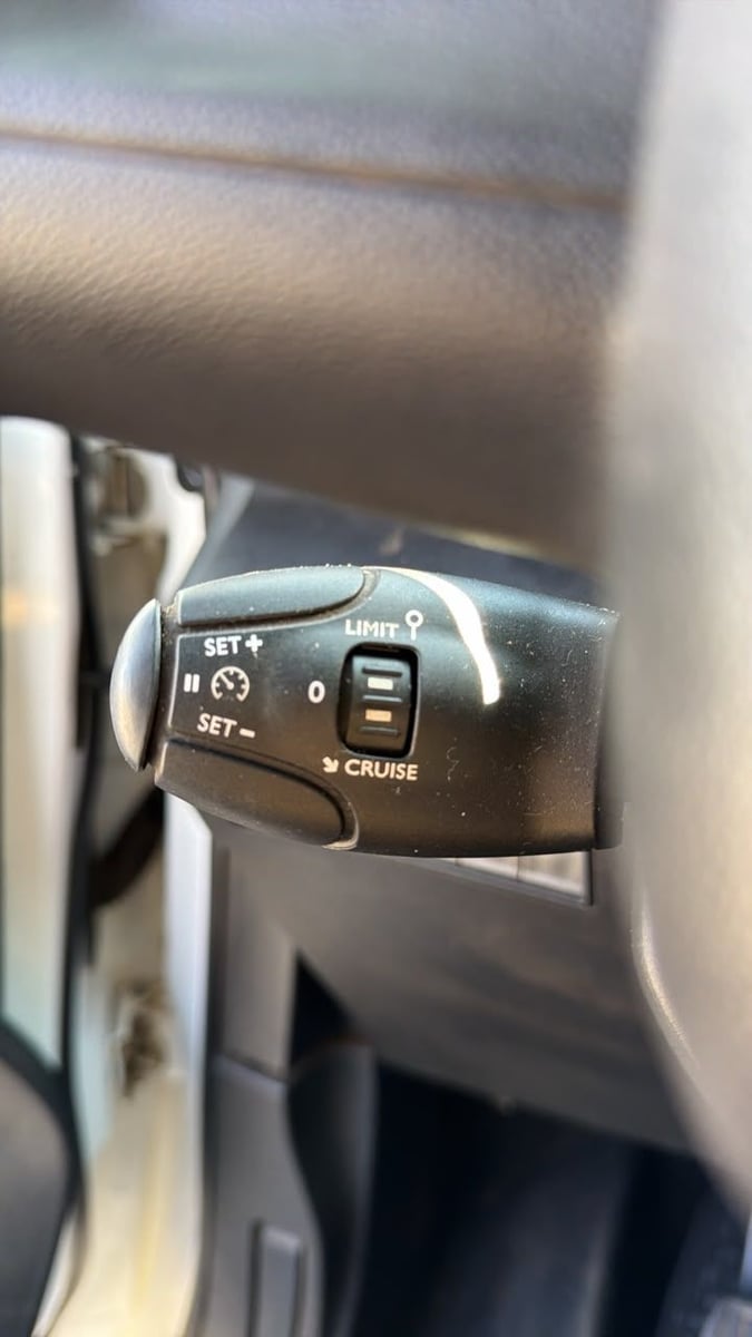 CITROËN BERLINGO 1.6 HDI 2022 - Imagen 17 de 20