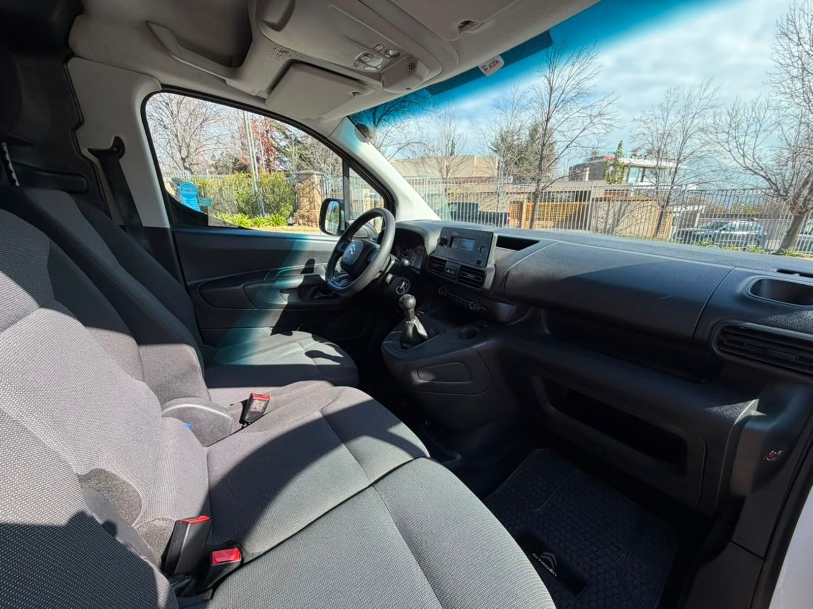 CITROËN BERLINGO 1.6 HDI 2022 - Imagen 12 de 20