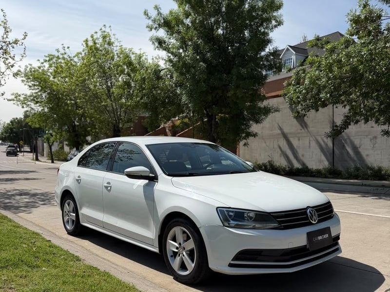 Volkswagen BORA 1.4 TSI ADVANCE 2015 - Imagen 3 de 20