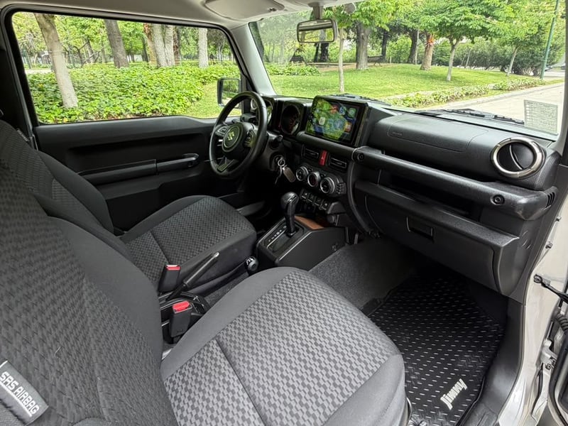Suzuki JIMNY 1.5 GLX AT 4X4 2023 - Imagen 16 de 20