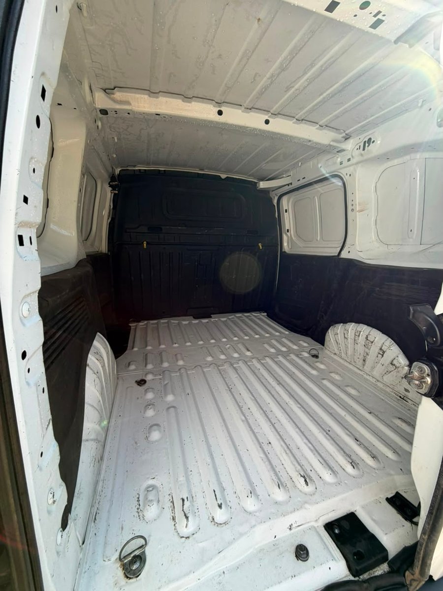 CITROËN BERLINGO 1.6 HDI 2022 - Imagen 19 de 20