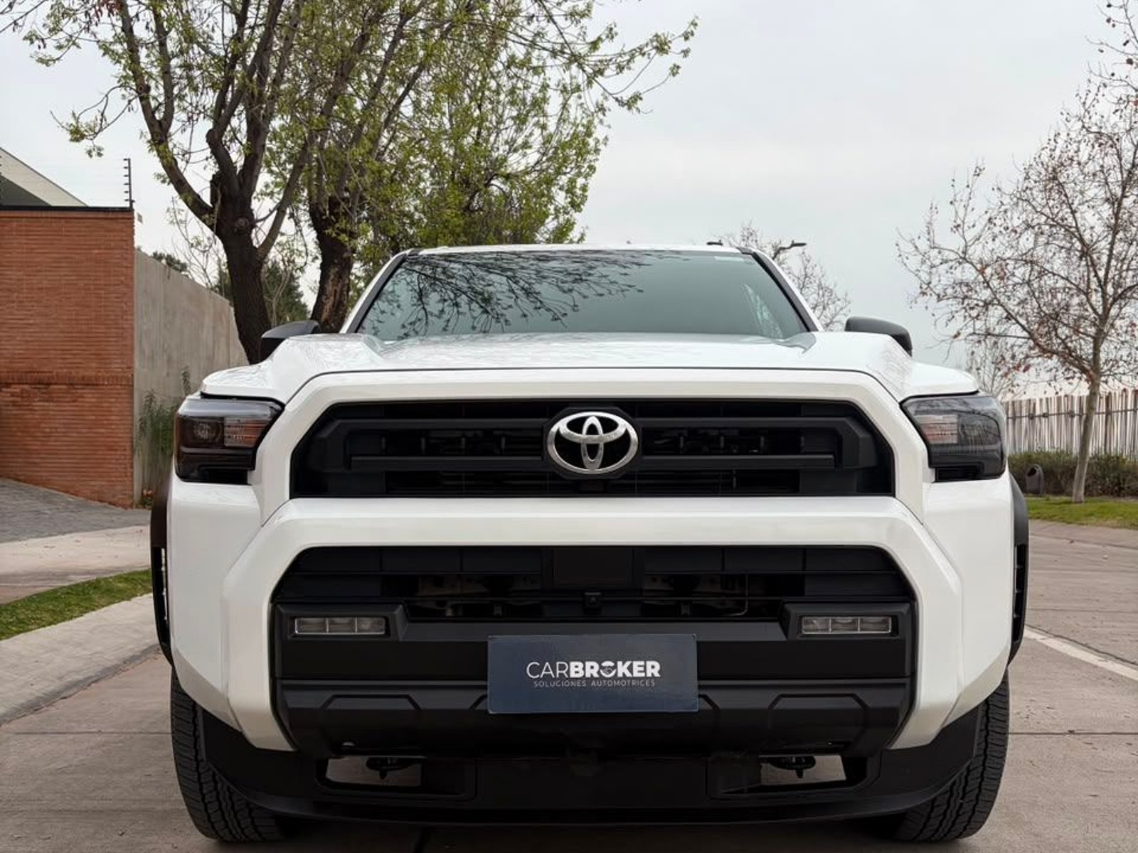 Toyota 4RUNNER SR5 4X4 2025 - Foto 2 de 20