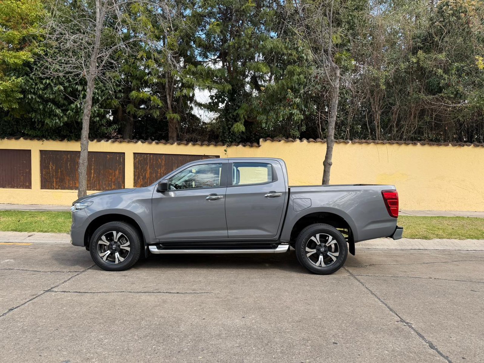 Mazda BT50 3.0 HIGH MT 2022 - Foto 4 de 20