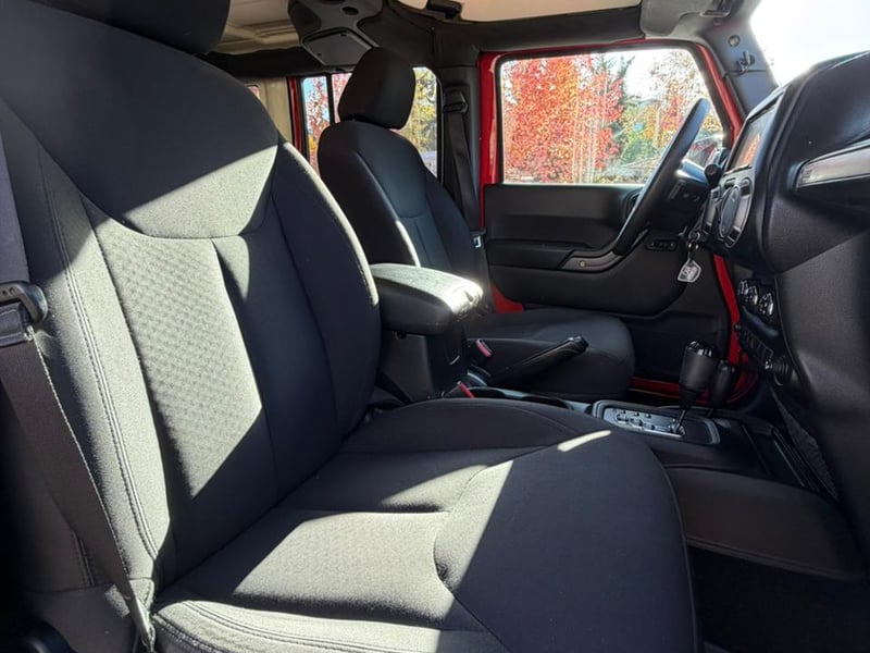 Jeep WRANGLER SPORT UNLIMITED 2018 - Imagen 12 de 18