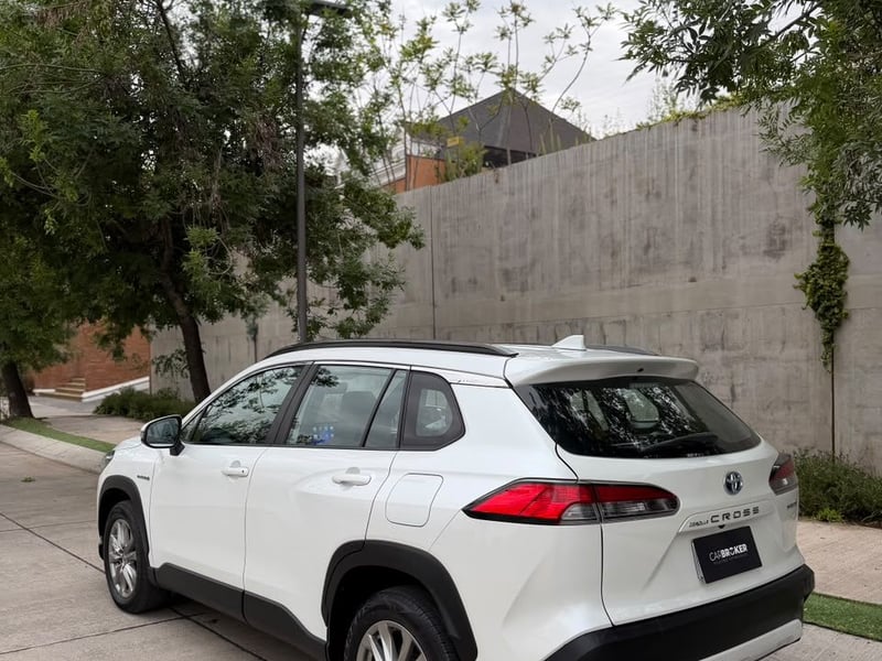 Toyota COROLLA CROSS 1.8 XEI HYBRID 2023 - Imagen 7 de 20