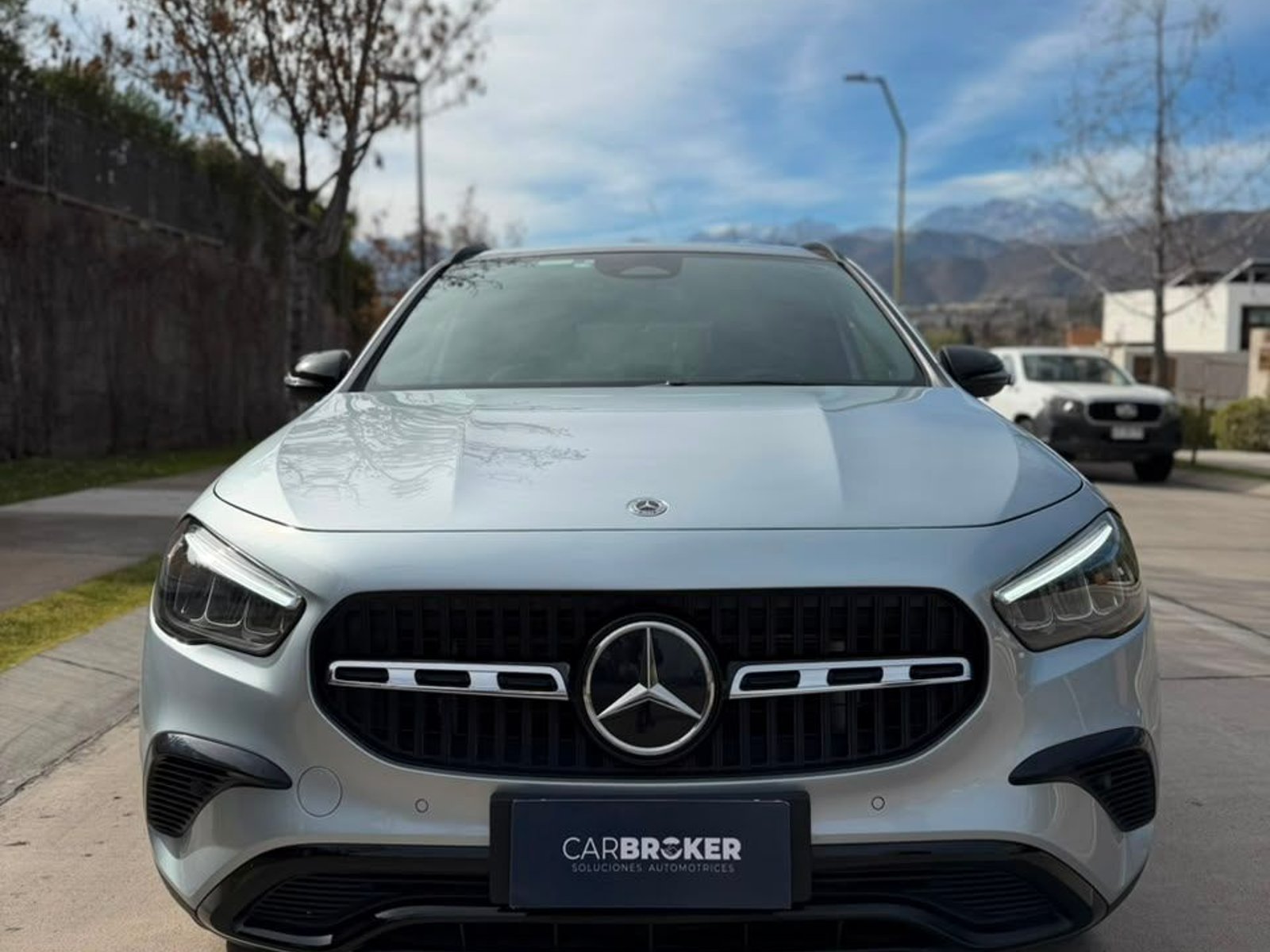 Mercedes-Benz GLA 200 PROGRESSIVE 2025 - Foto 2 de 20