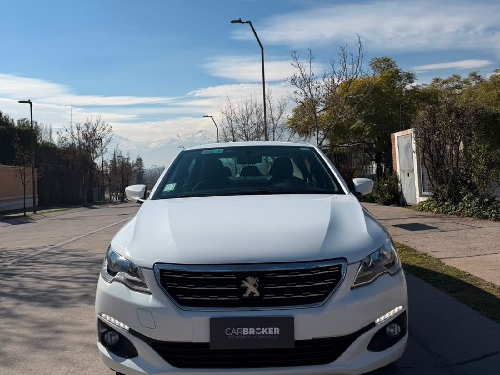 Peugeot 301 ALLURE 1.6 HDI 2022 - Foto 2 de 20