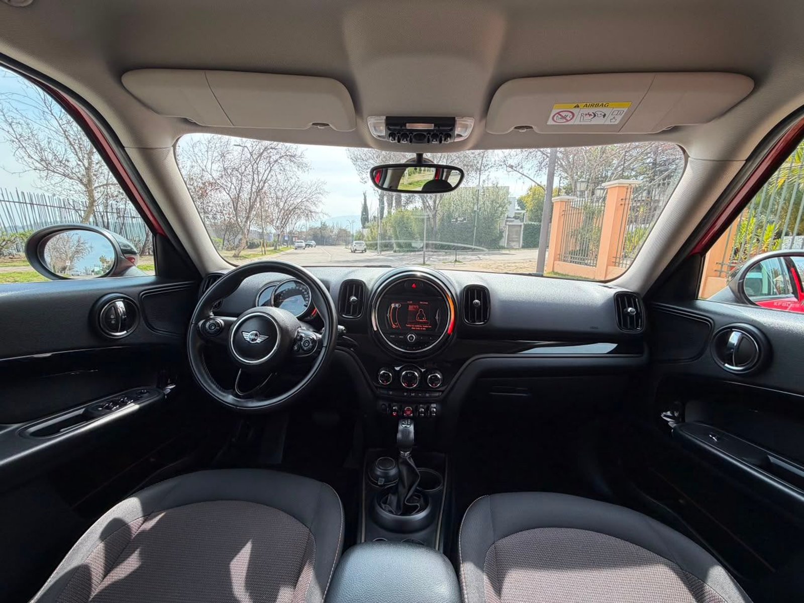 Mini MINI COOPER COUNTRYMAN 2018 - Imagen 16 de 20