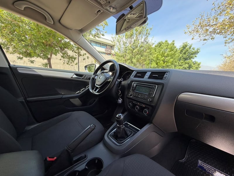 Volkswagen BORA 1.4 TSI ADVANCE 2015 - Imagen 17 de 20