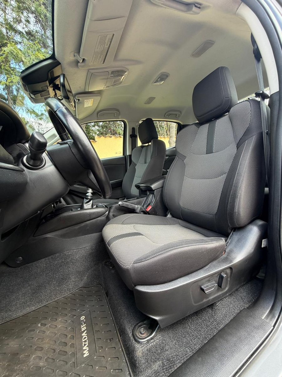 Mazda BT50 3.0 HIGH MT 2022 - Imagen 11 de 20