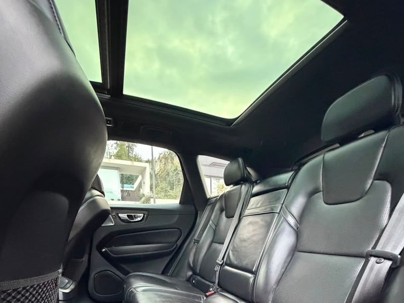 Volvo XC60 T8 RECHARGE INSCRIPTION 2019 - Imagen 18 de 20
