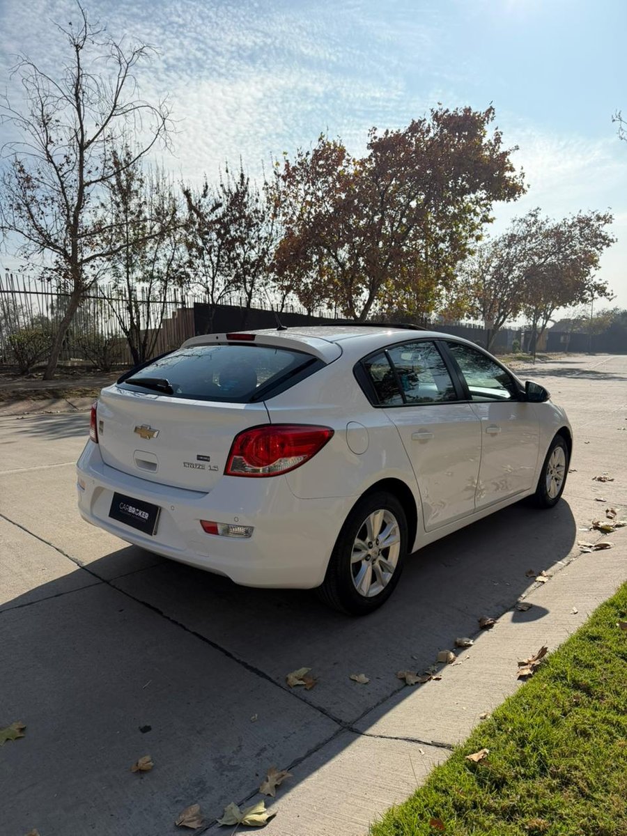 CHEVROLET CRUZE LS AT 2014 - Imagen 8 de 20