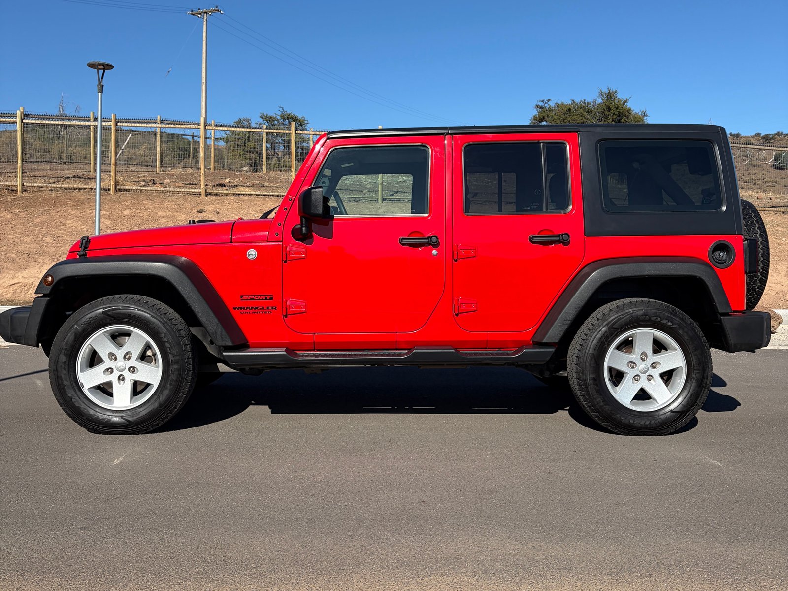 Jeep WRANGLER SPORT UNLIMITED 2018 - Foto 4 de 18
