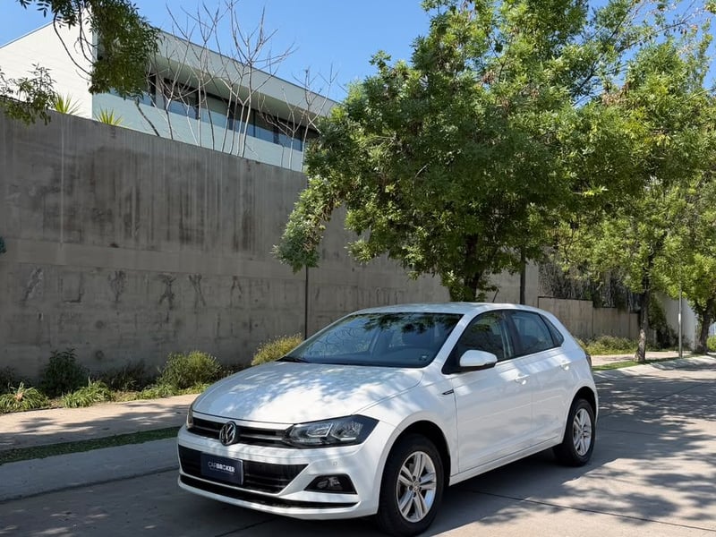Volkswagen POLO 1.6 COMFORTLINE MT 2021