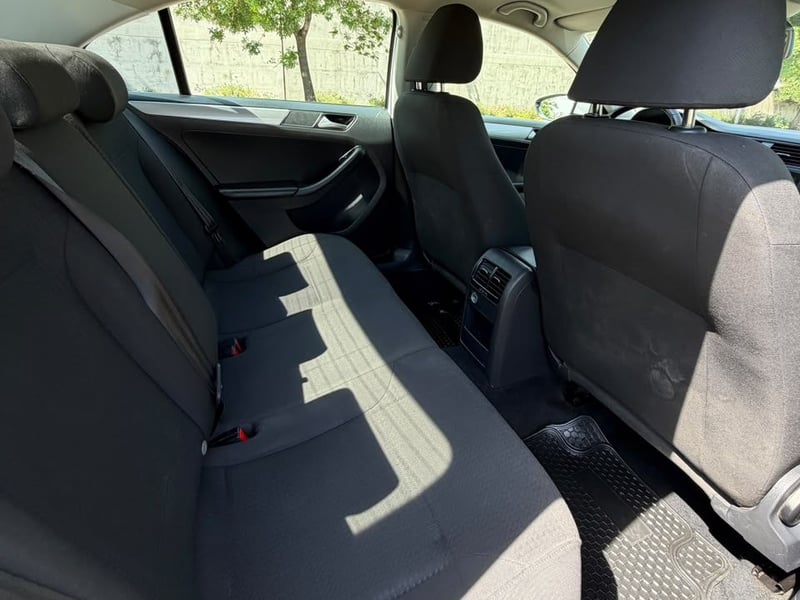 Volkswagen BORA 1.4 TSI ADVANCE 2015 - Imagen 15 de 20