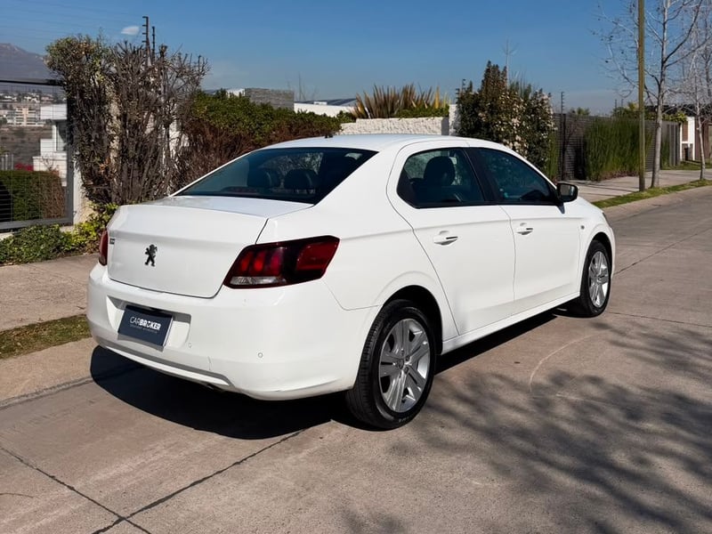 Peugeot 301 ALLURE 1.6 HDI 2022 - Imagen 7 de 20