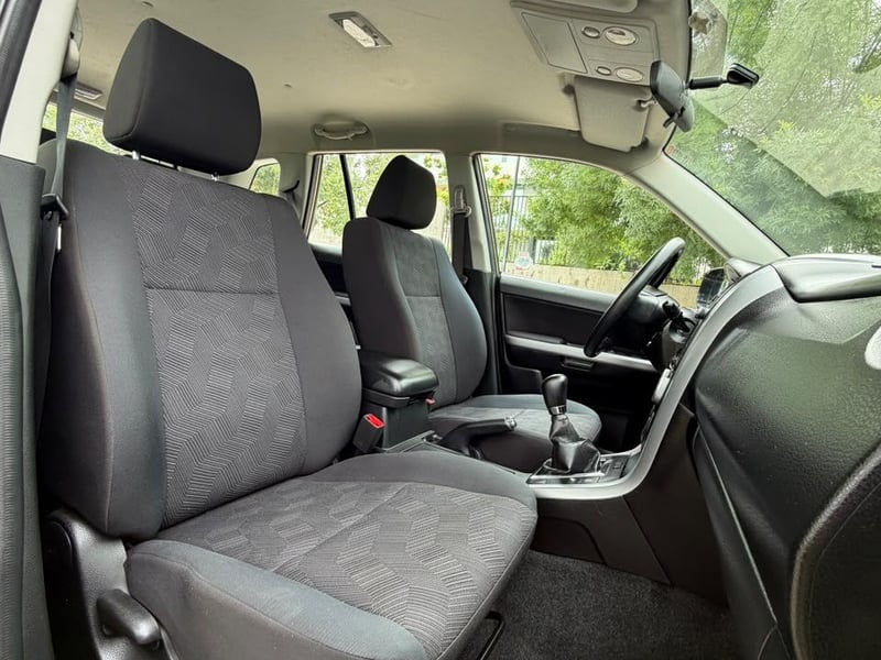 Suzuki GRAND NOMADE GLX 2.4 MT 4X2 2018 - Imagen 10 de 20