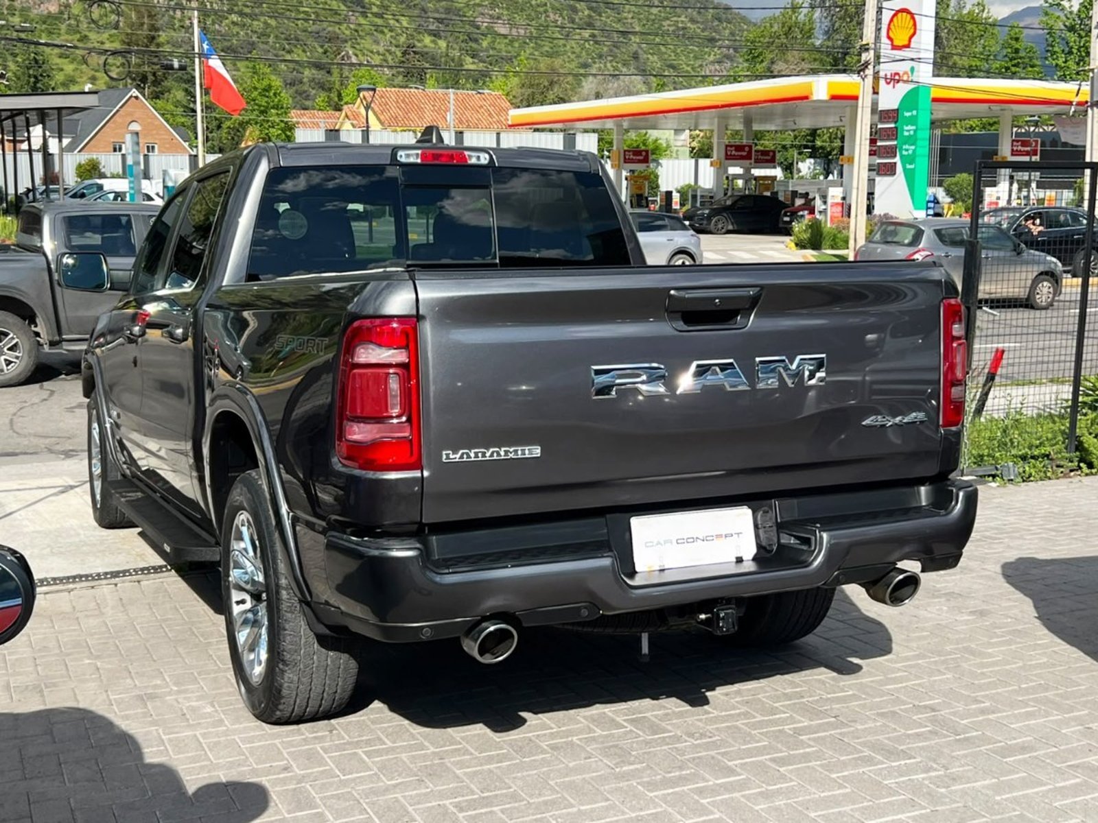 RAM 1500 LARAMIE SPORT 5.7 2021 - Foto 4 de 19