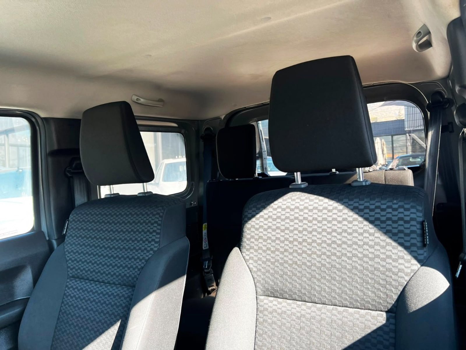 SUZUKI JIMNY GLX 4X4 1.5 AT 2021 - Imagen 18 de 19