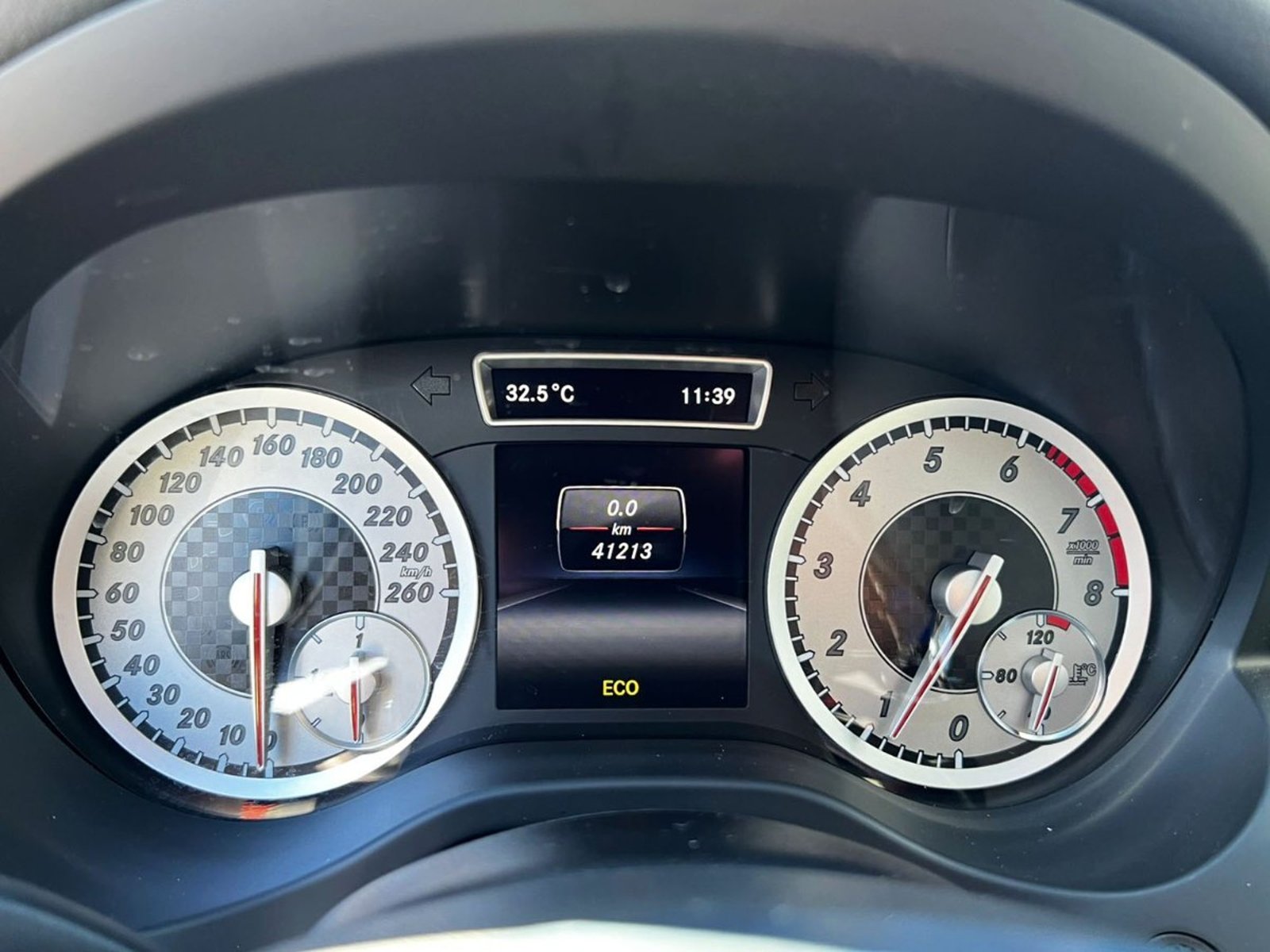 MERCEDES-BENZ A200 BLUEEFFICIENCY 1.6 MT 2014 - Imagen 11 de 19