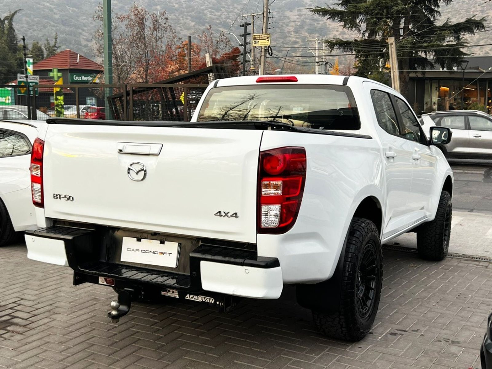 MAZDA BT-50 4X4 DIESEL 3.0 2023 - Imagen 4 de 18