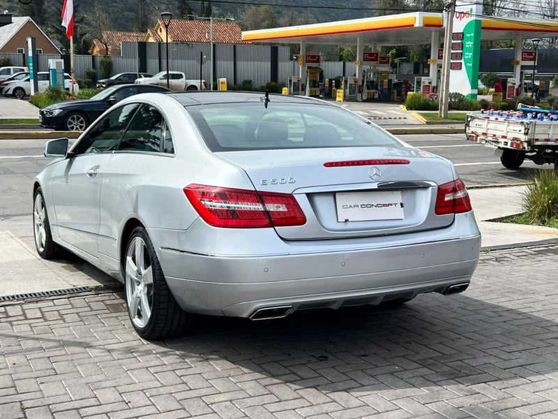 Mercedes-Benz E500 COUPE 2011 - Imagen 6 de 19