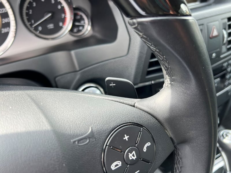 Mercedes-Benz E500 COUPE 2011 - Imagen 11 de 19