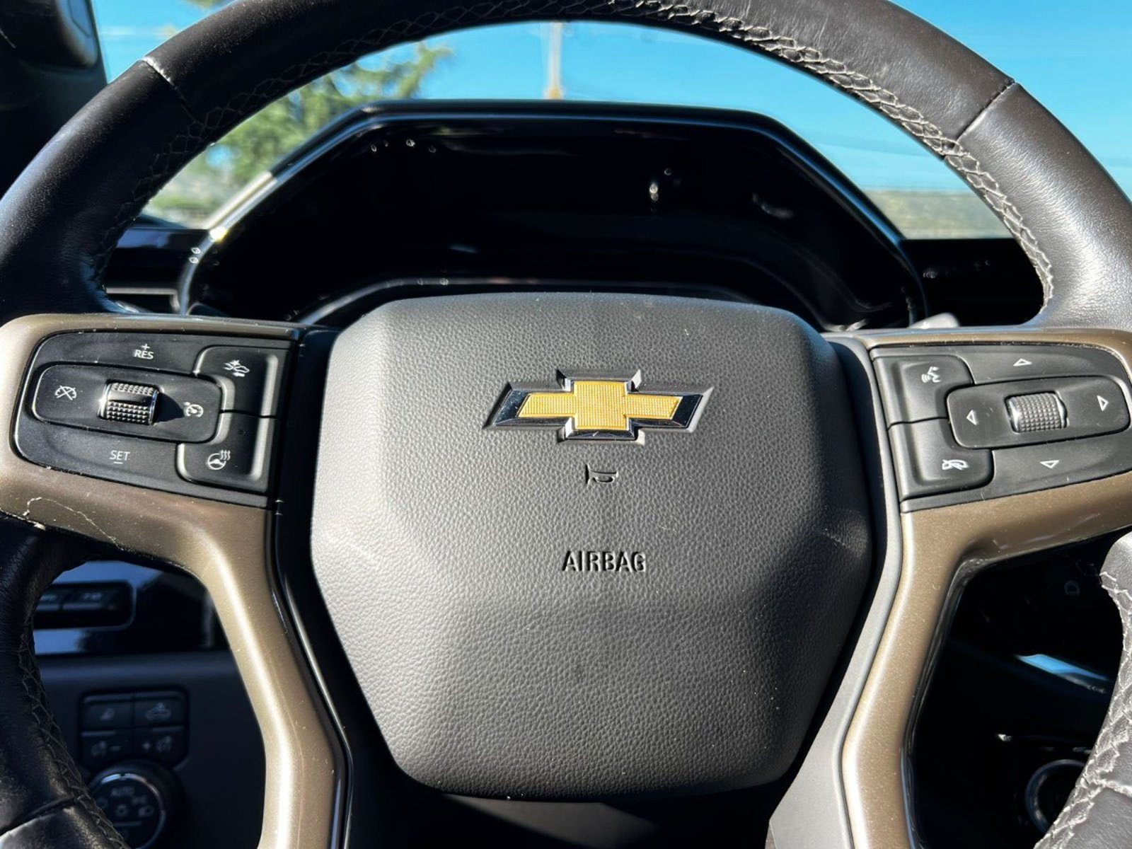 CHEVROLET SILVERADO HIGH COUNTRY 3.0 2023 - Imagen 11 de 18