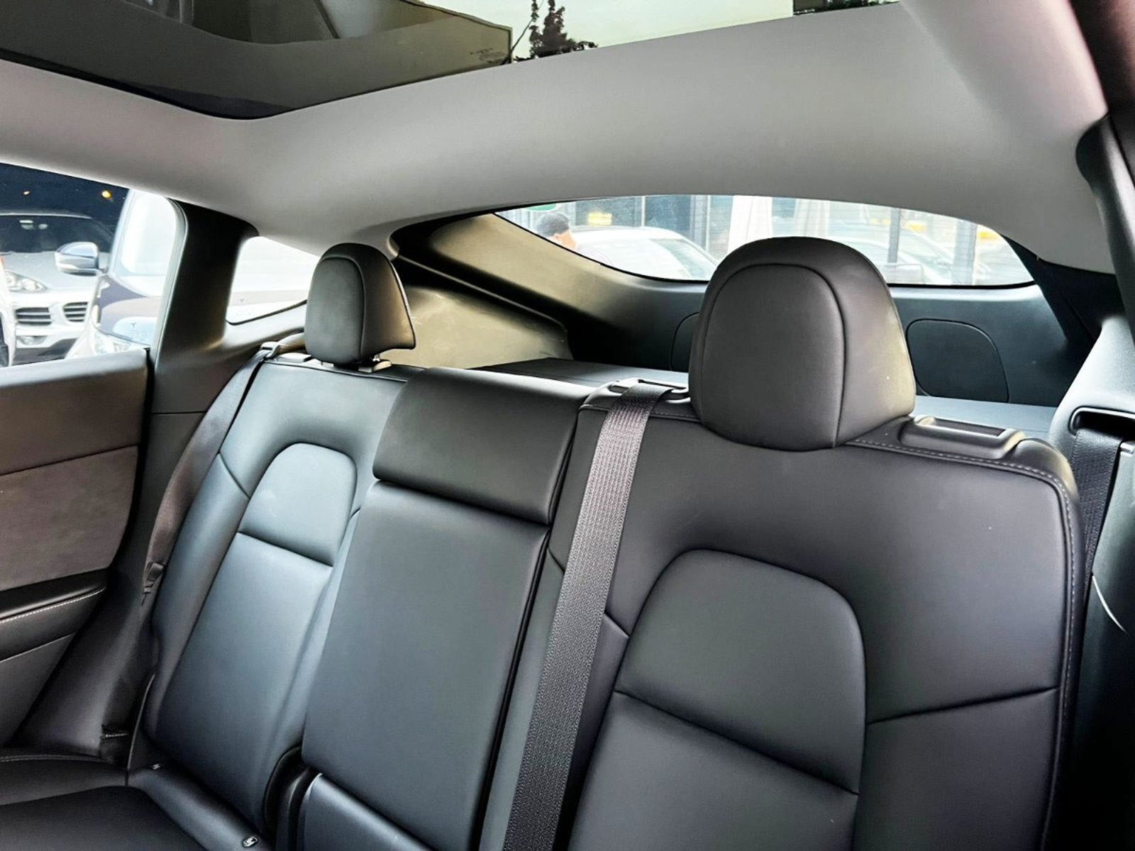 TESLA MODEL Y STANDART RANGE 2025 - Imagen 18 de 20