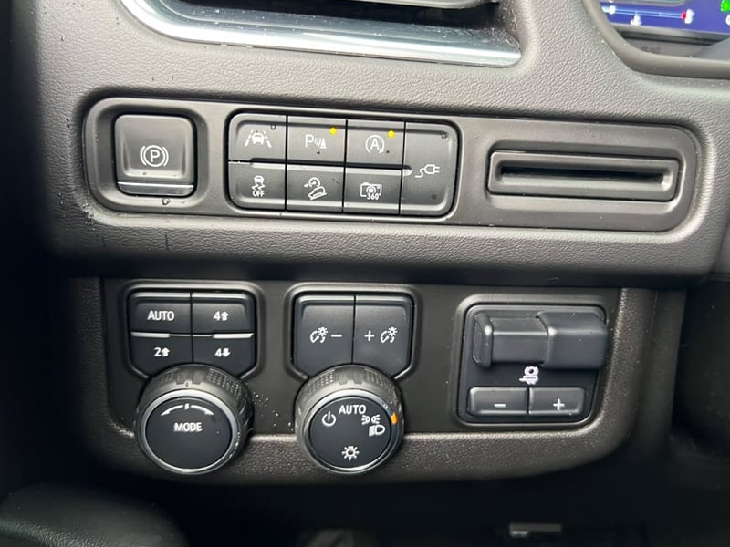 Chevrolet SUBURBAN Z71 2022 - Imagen 17 de 20