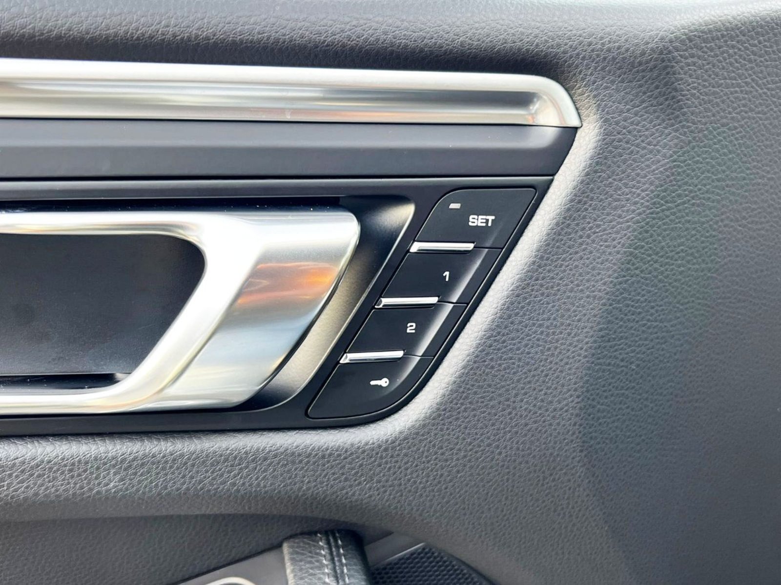 PORSCHE MACAN R4 III 2.0 2023 - Imagen 16 de 17