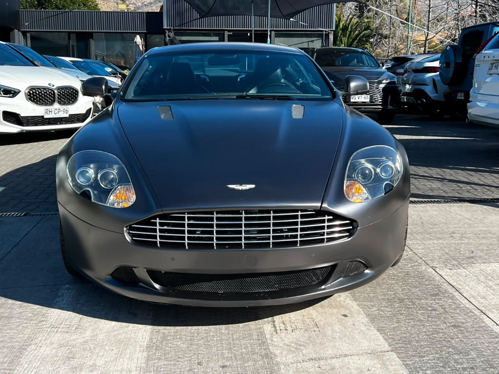 Aston Martin DB9 COUPE 6.0 V12 2012 - Foto 2 de 20