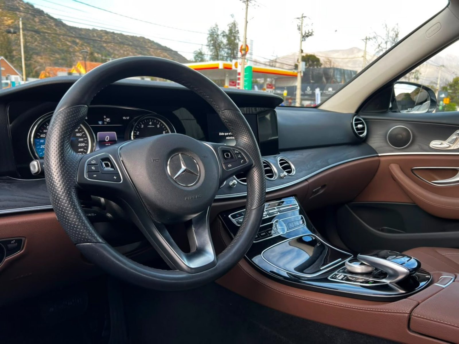MERCEDES-BENZ E200 ÚNICO DUEÑO 2019 - Imagen 9 de 20