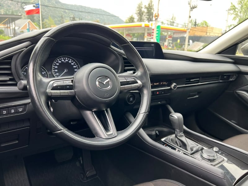 Mazda 3 SEDAN 2.0 AT 2023 - Imagen 9 de 20