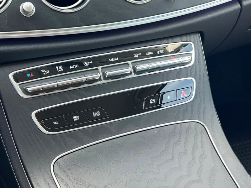 Mercedes-Benz E220 D ALL TERRAIN 4MATIC 2024 - Imagen 17 de 20