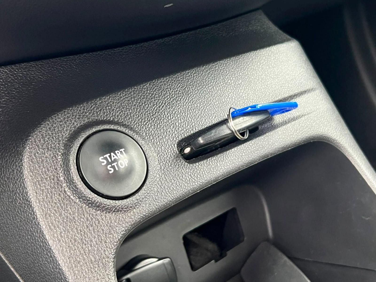 Renault CAPTUR LIFE 1.5 MT DIESEL 2019 - Imagen 17 de 20
