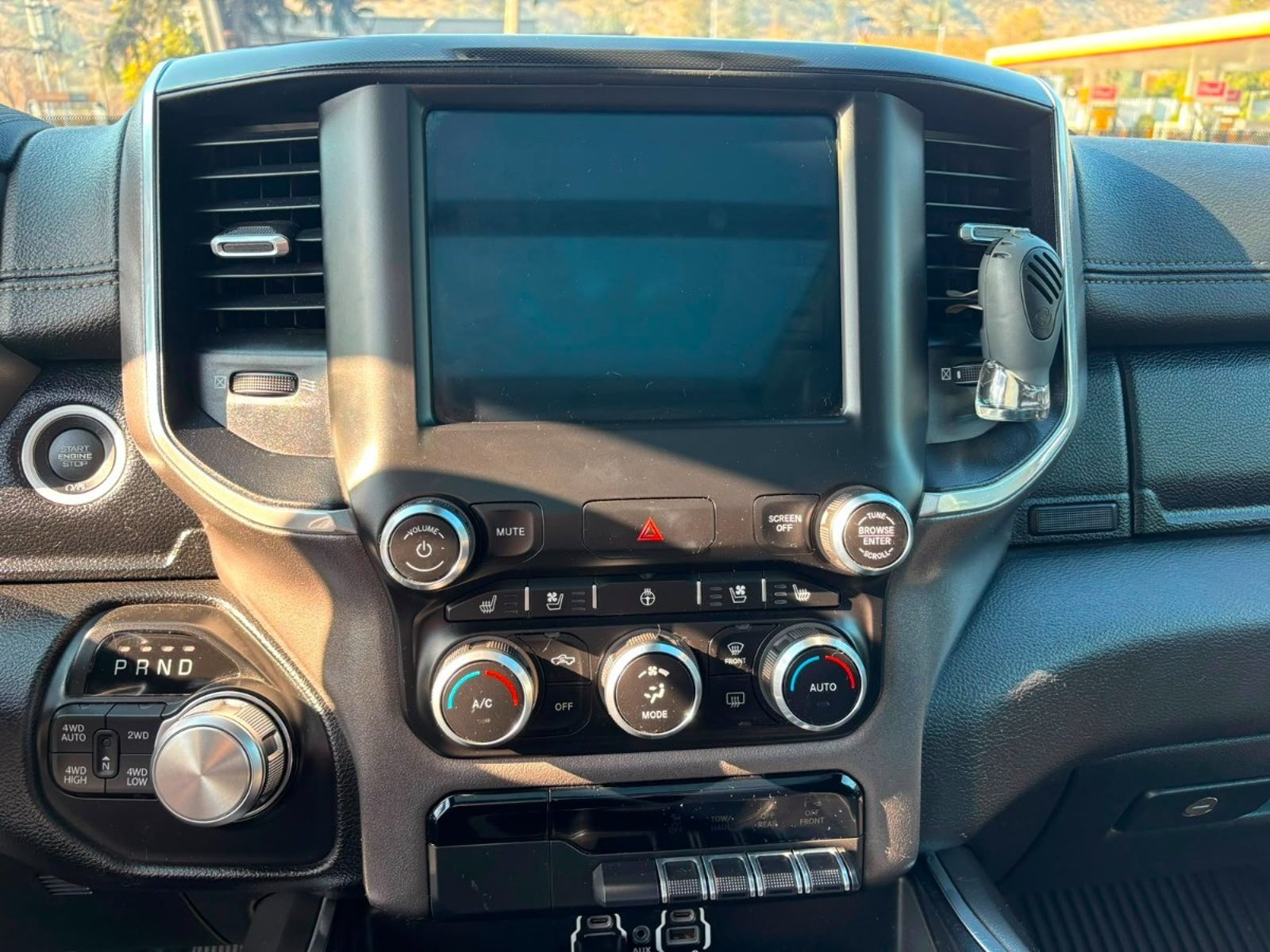 RAM 1500 LARAMIE 4X4 5.7 2022 - Imagen 12 de 19