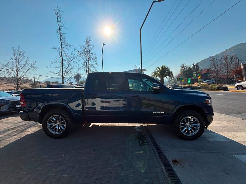 RAM 1500 LARAMIE 4X4 5.7 2022 - Imagen 8 de 20