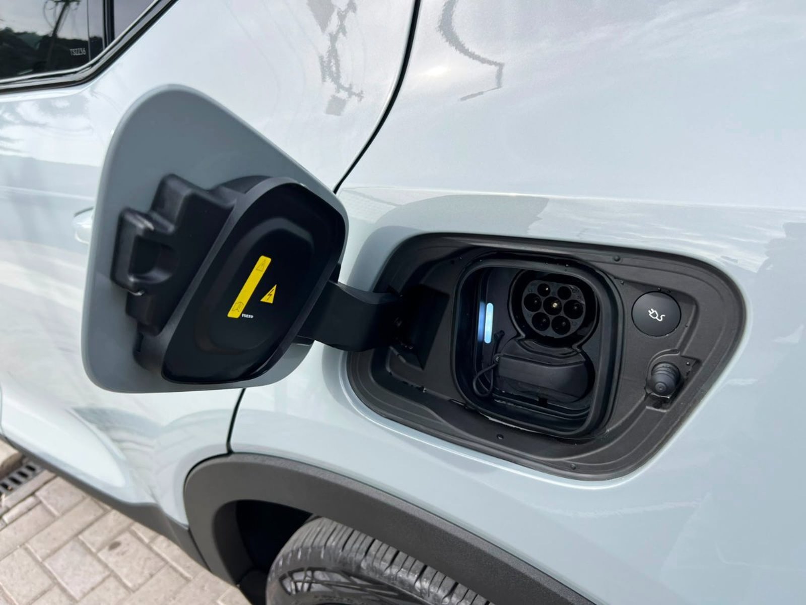 Volvo EX40 P8 AWD 2025 - Imagen 7 de 19