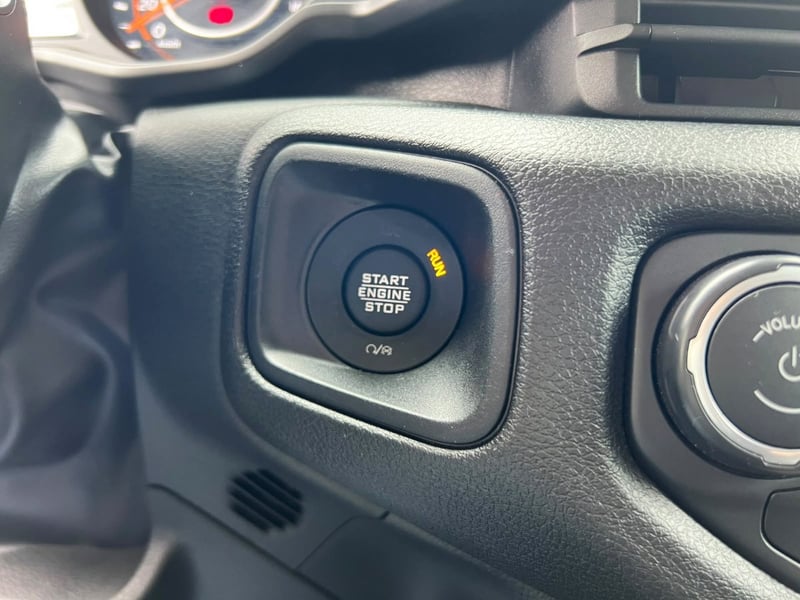 Jeep WRANGLER SPORT 4X4 2.0 2025 - Imagen 19 de 20