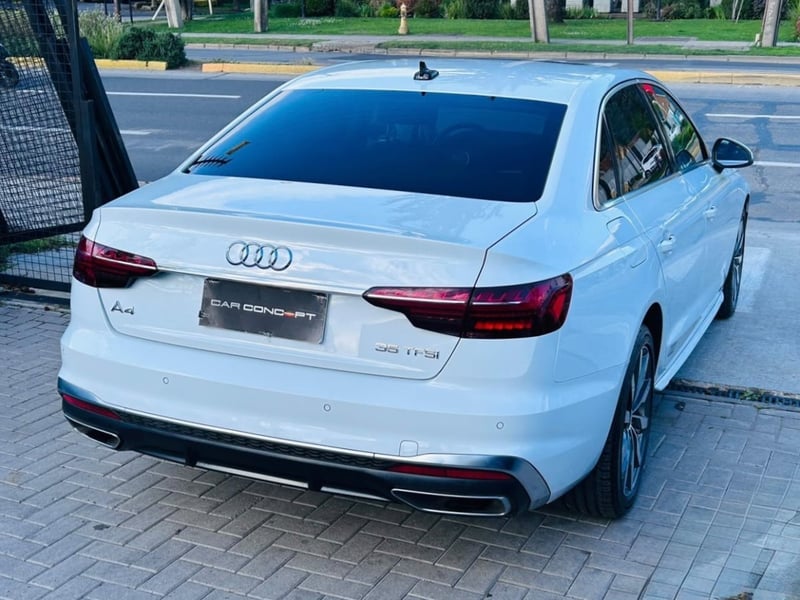 Audi A4 35 TFSI 2.0T S LINE 2022 - Imagen 4 de 20