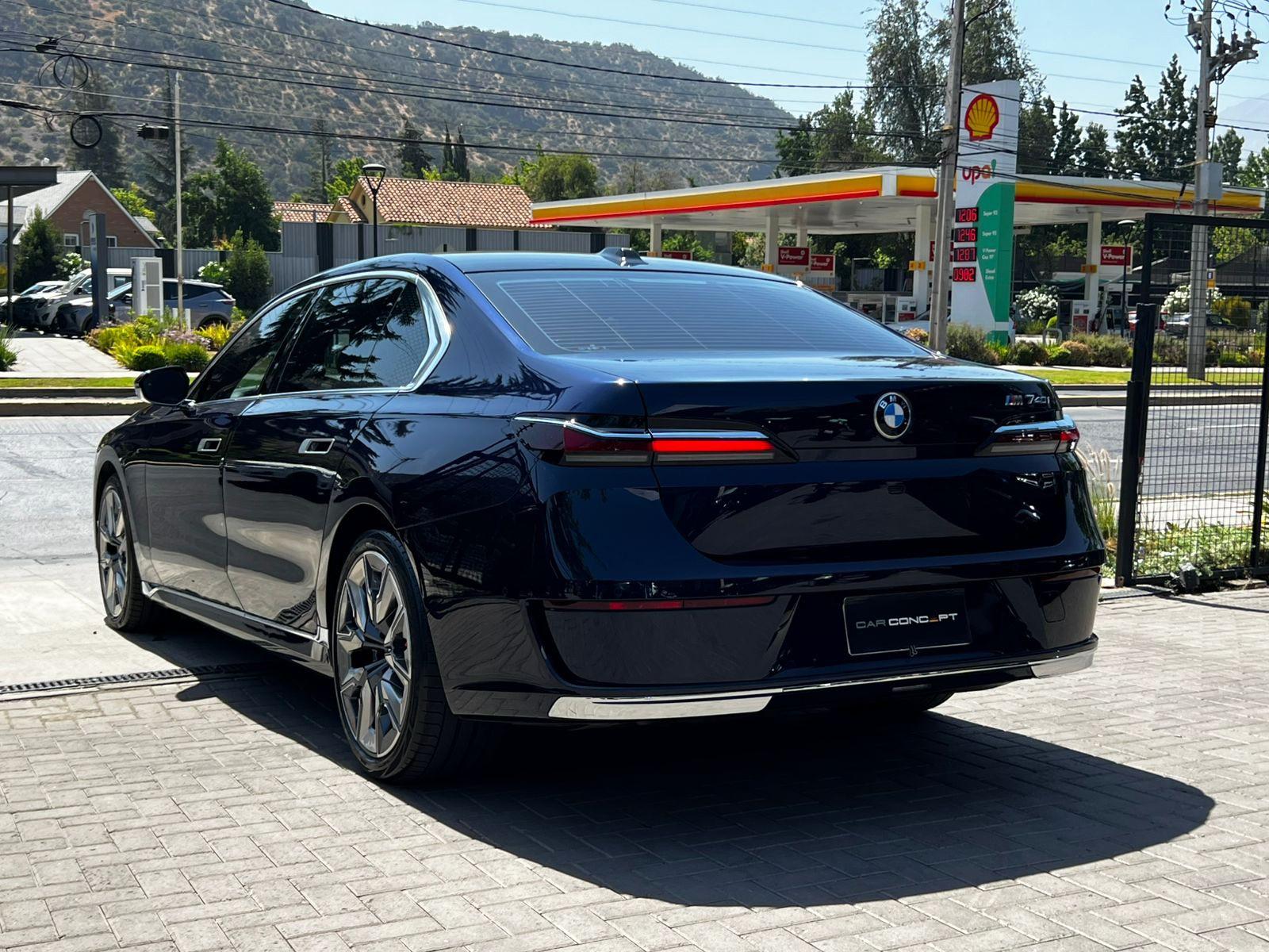 BMW 740 3.0 TURBO 2025 - Foto 4 de 20