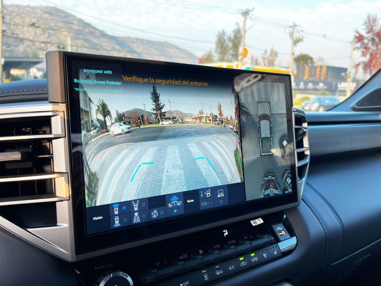 TOYOTA TUNDRA PLATINUM I FORCE V6 2026 - Imagen 16 de 20
