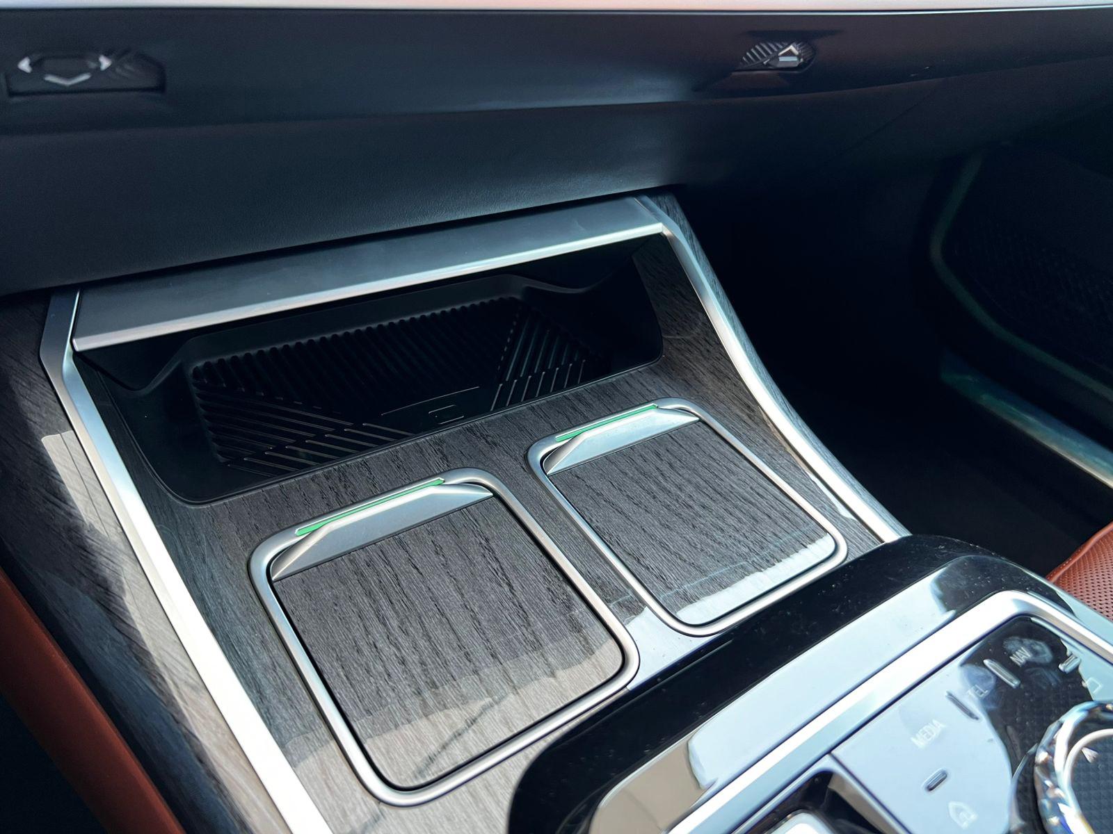 BMW 740 3.0 TURBO 2025 - Imagen 18 de 20