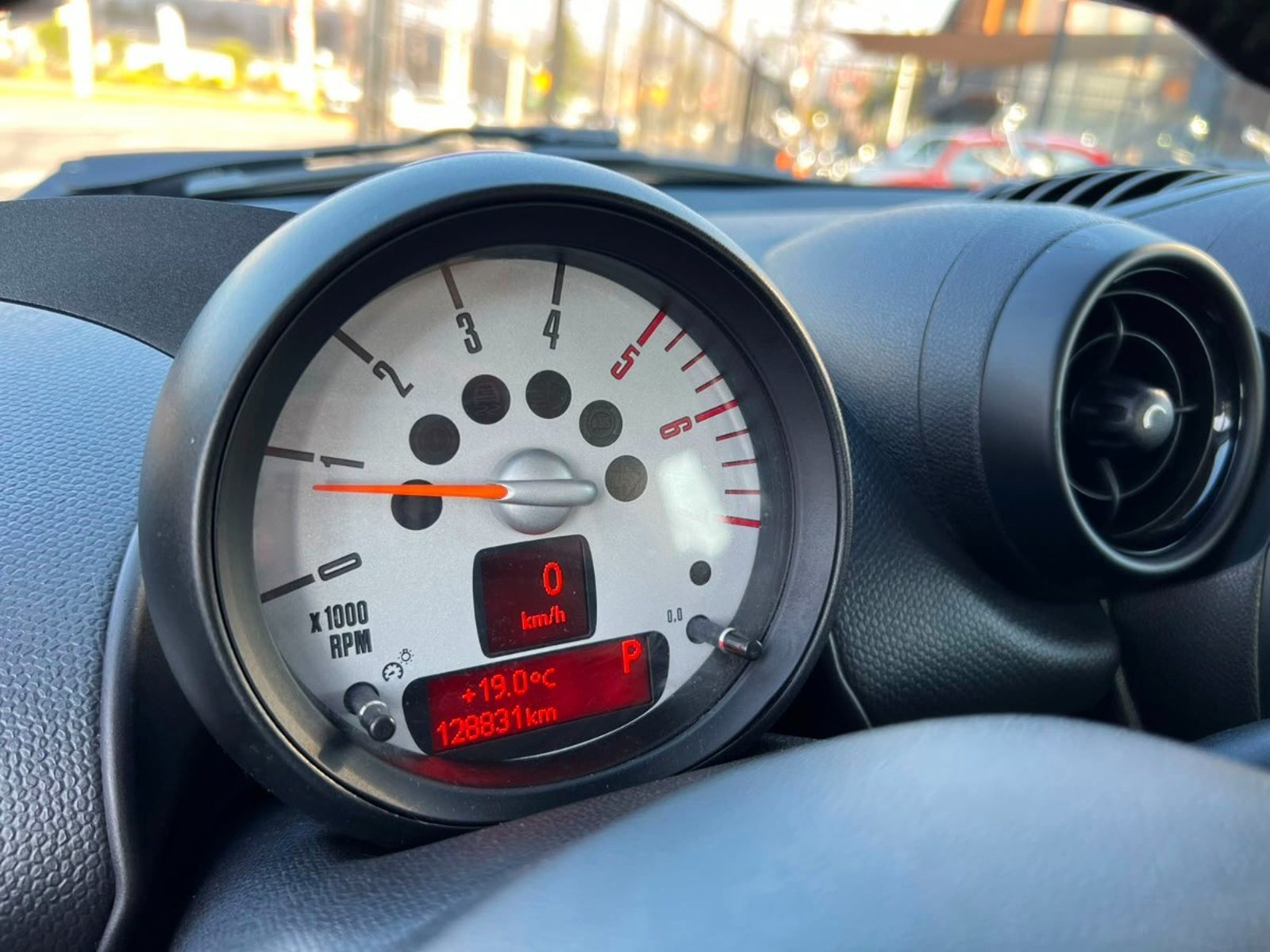 Mini COUNTRYMAN DIESEL 2.0 2014 - Imagen 12 de 20